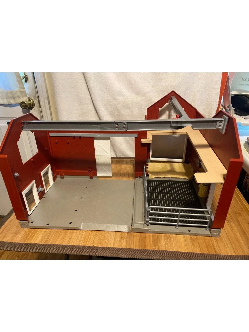 Schleich Big Red Barn Horse Stable Toy Playset Sliding Doors Stall incomplete